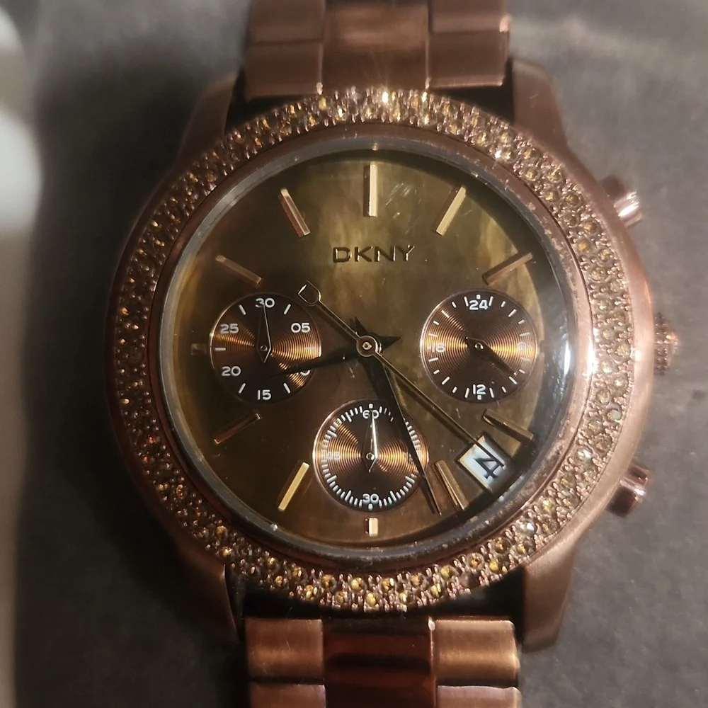 DKNY Watch - Picture 2 of 7
